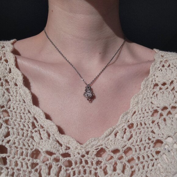 Fairy crystal necklace with a small and dainty silver chain ✦ chainmaille ✦ - Picture 2 of 6